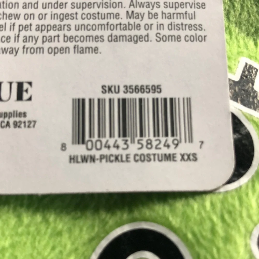 NWT Halloween pickle dog cat costume XXS